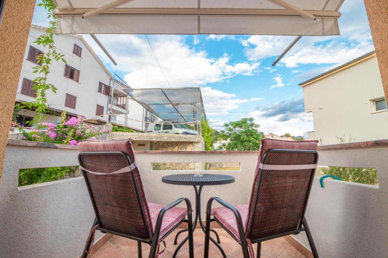 Dujmovic With Terrace Apartmán *