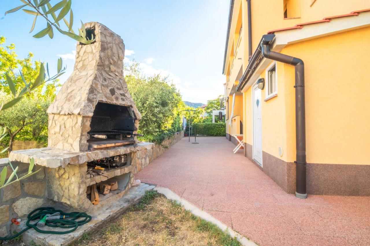 Dujmovic With Terrace Appartement *